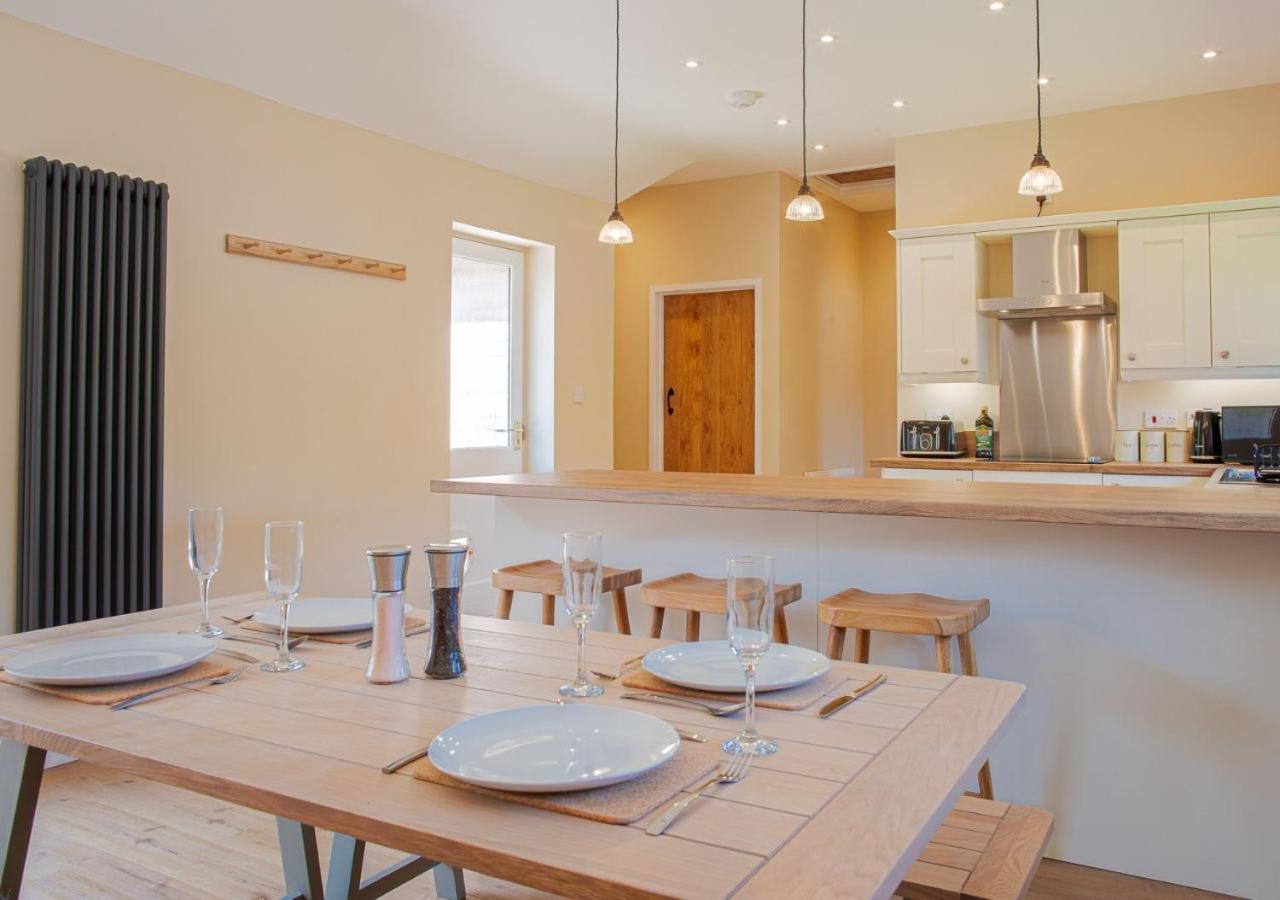 The Barn In Longhope - Luxury Barn Conversion מראה חיצוני תמונה