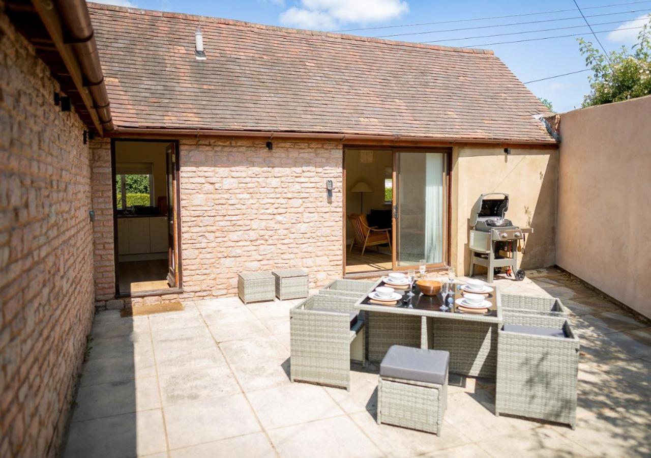 The Barn In Longhope - Luxury Barn Conversion מראה חיצוני תמונה