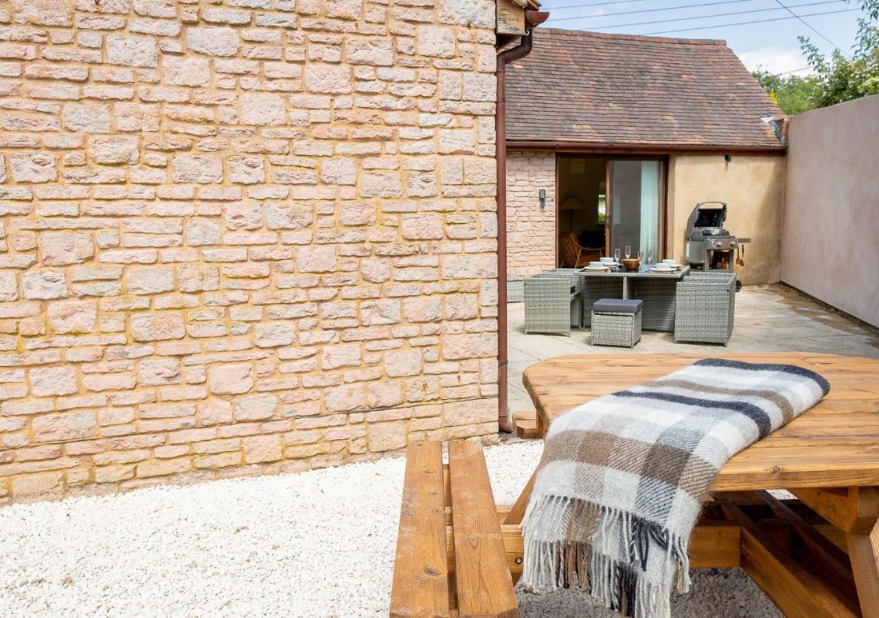 The Barn In Longhope - Luxury Barn Conversion מראה חיצוני תמונה